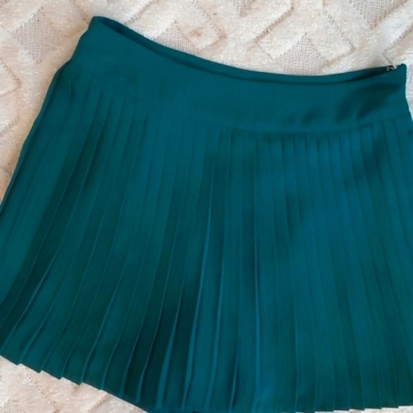 NWOT LC Lauren Conrad Pleated Crepe Skort- Women's - Picture 11 of 16